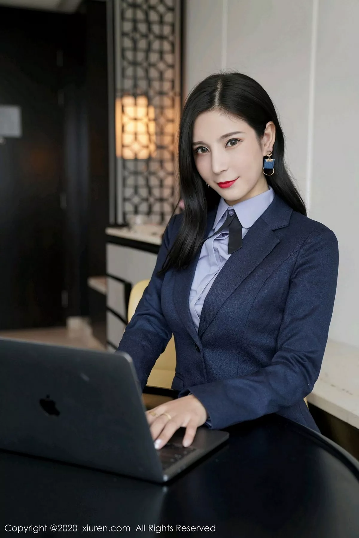 [XiuRen秀人网]第2816期小蛮妖写真-秀人资源网